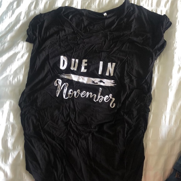 Due in November maternity shirt - Picture 2 of 2